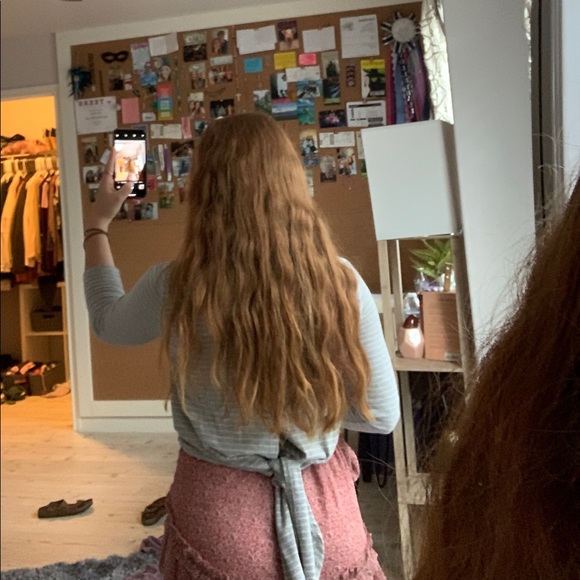 Cute stripe long sleeve with bow in back! - Picture 2 of 4